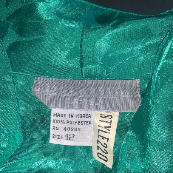 v i n t a g e :: Floral Brocade Jacquard Satin Blouse - Picture 5 of 11